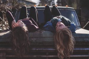 relación de hermanas
