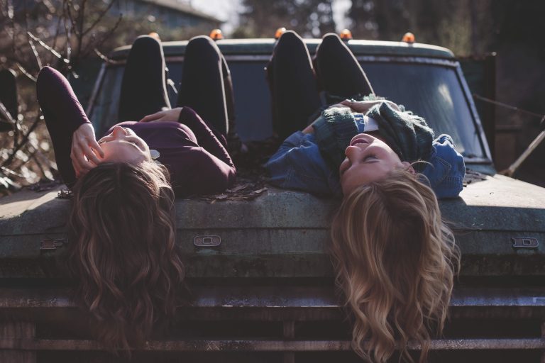 relación de hermanas