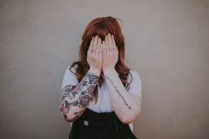 Qué es el síndrome del impostor y cómo decirle adiós