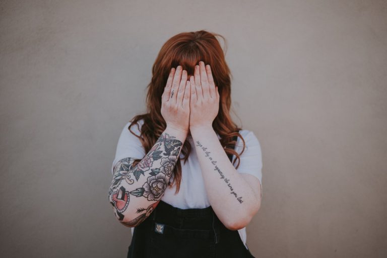 Qué es el síndrome del impostor y cómo decirle adiós