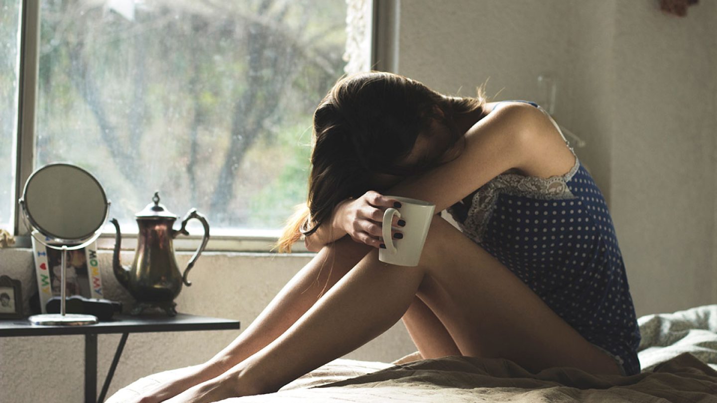 Cólicos menstruales combátelos naturalmente con estos tips