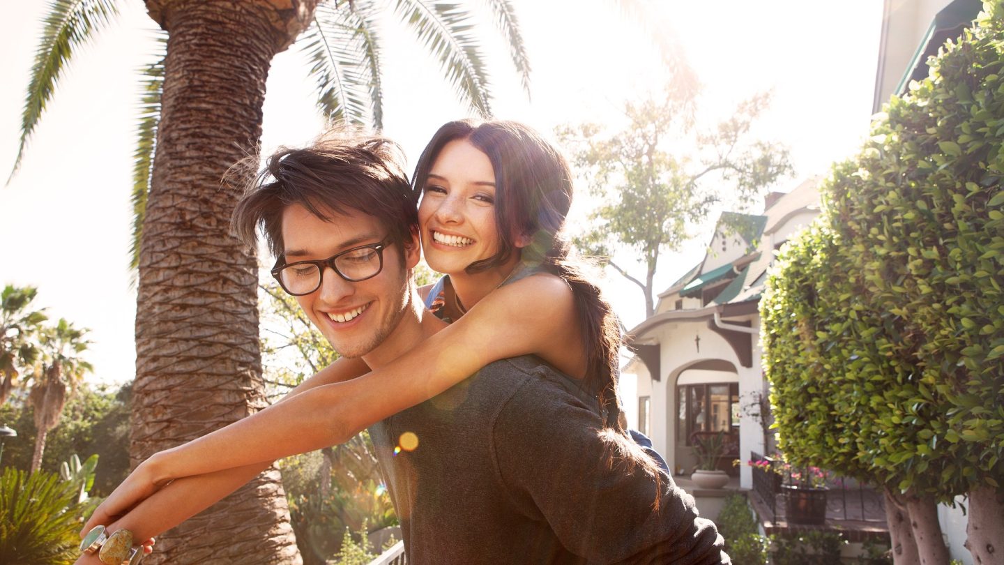 couple-692708_1920